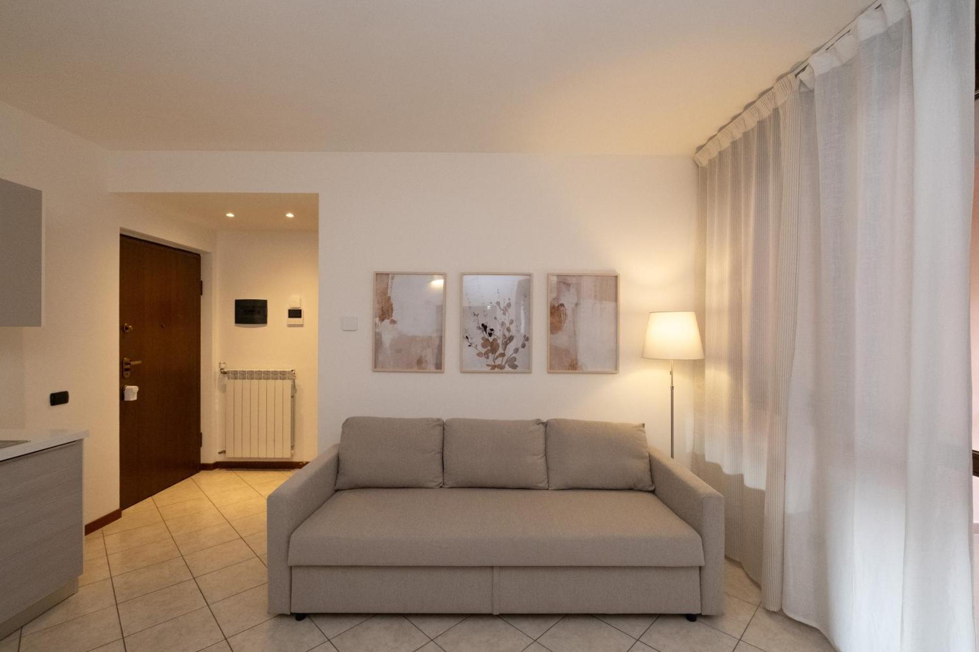 Apartamento Bilocale A Lainate Lainhouse Exterior foto